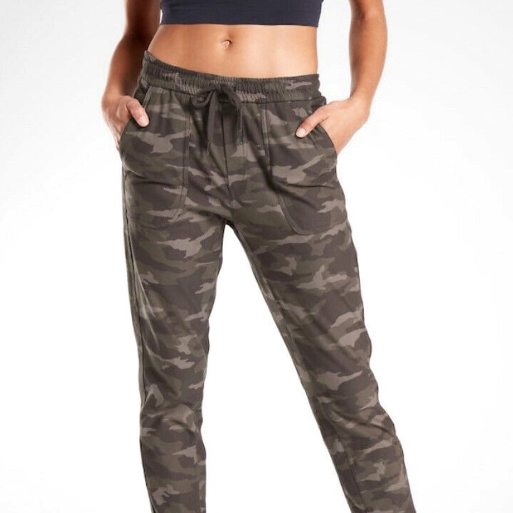 Athlete Camo Farallon Jogger